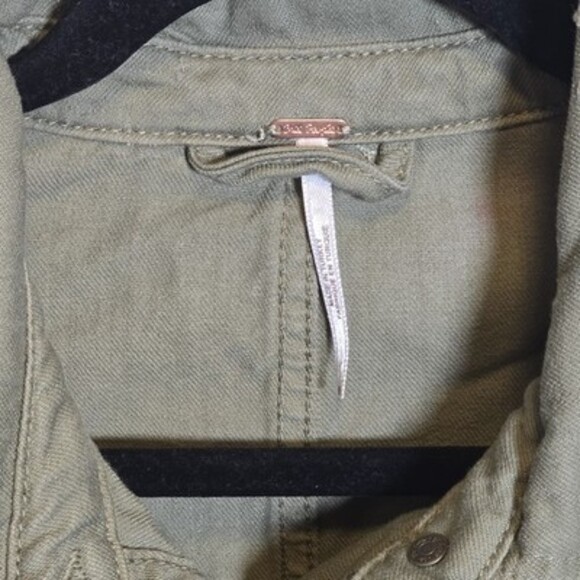 Free People Olive Green Utility Jacket Women’s Medium Distressed Raw Hem NWT - Picture 8 of 11